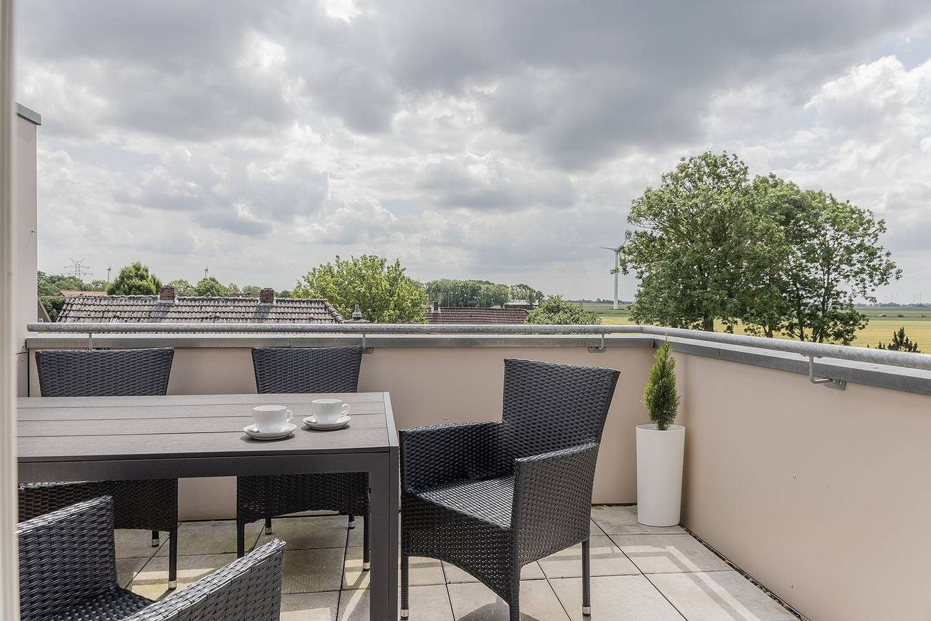 Premium-Ferienwohnung im Dachgeschoß mit 2 Balkonen (Neubau von 2022) in Top-Lage — Bild 4