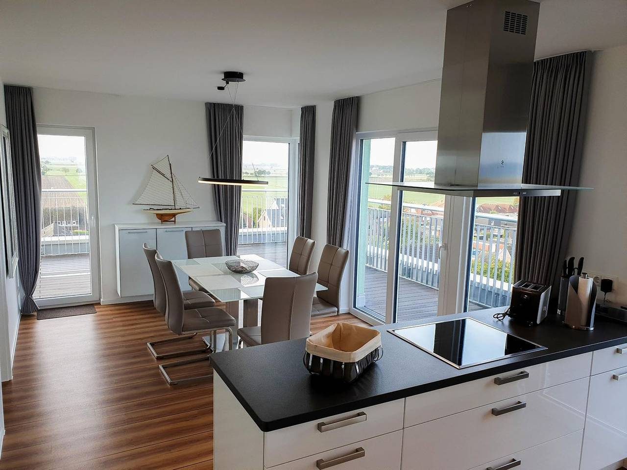 Luxus-Ferienwohnung, Sauna, große Terrasse, Meerblick, Wäsche inklusive — Bild 4