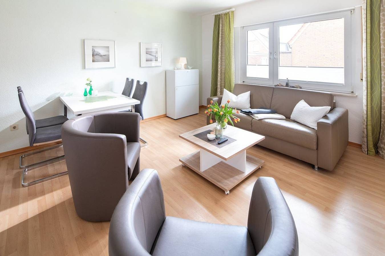 Moderne und gemütlich eingerichtete 50 qm Ferienwohnung nahe am Nordstrand — Bild 3