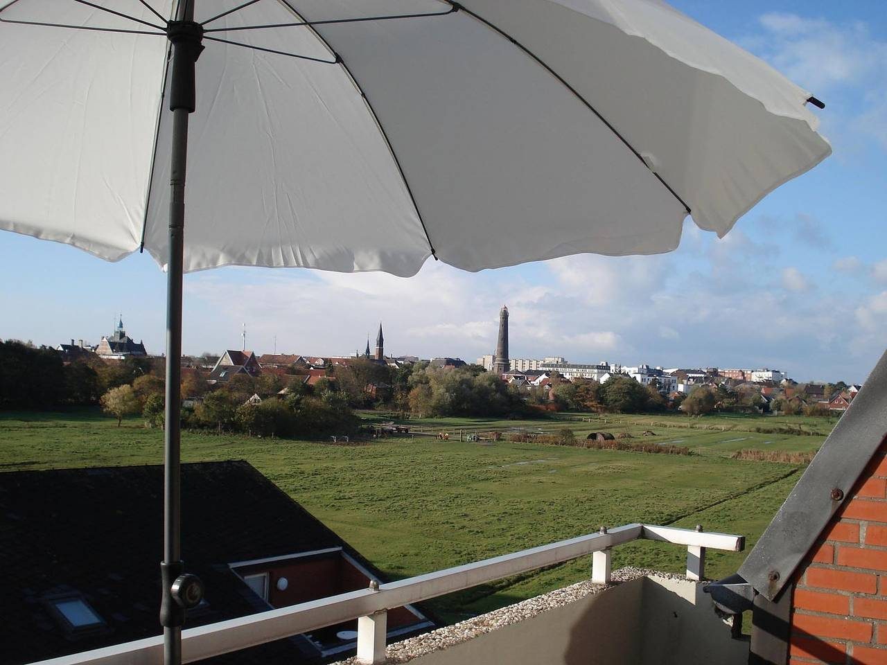Zentrale Ferienwohnung für 2 Personen in der 3. Etage mit Südbalkon — Bild 5