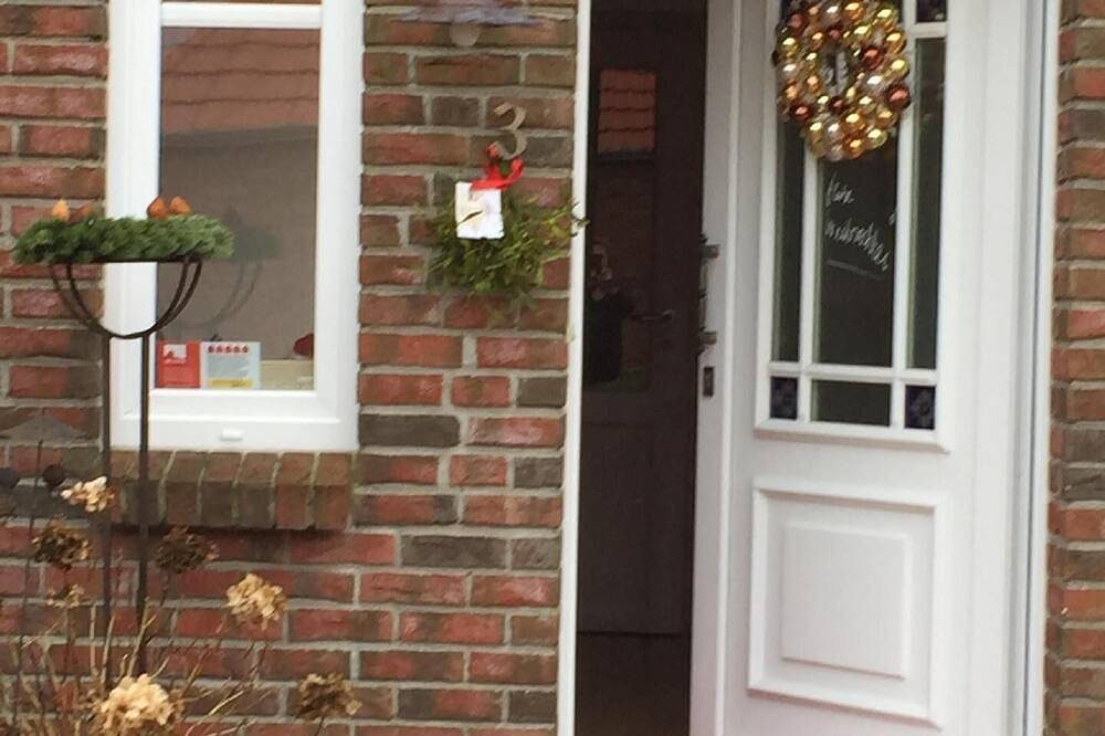 Ferienwohnung Großheide für 2 - 4 Personen mit 2 Schlafzimmern - Ferienhaus — Bild 2