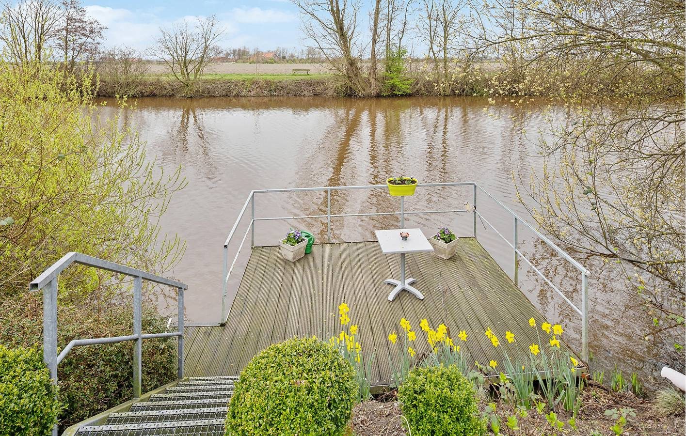 Gemütliches Küstenappartement mit Terrasse und Parkplatz — Bild 3