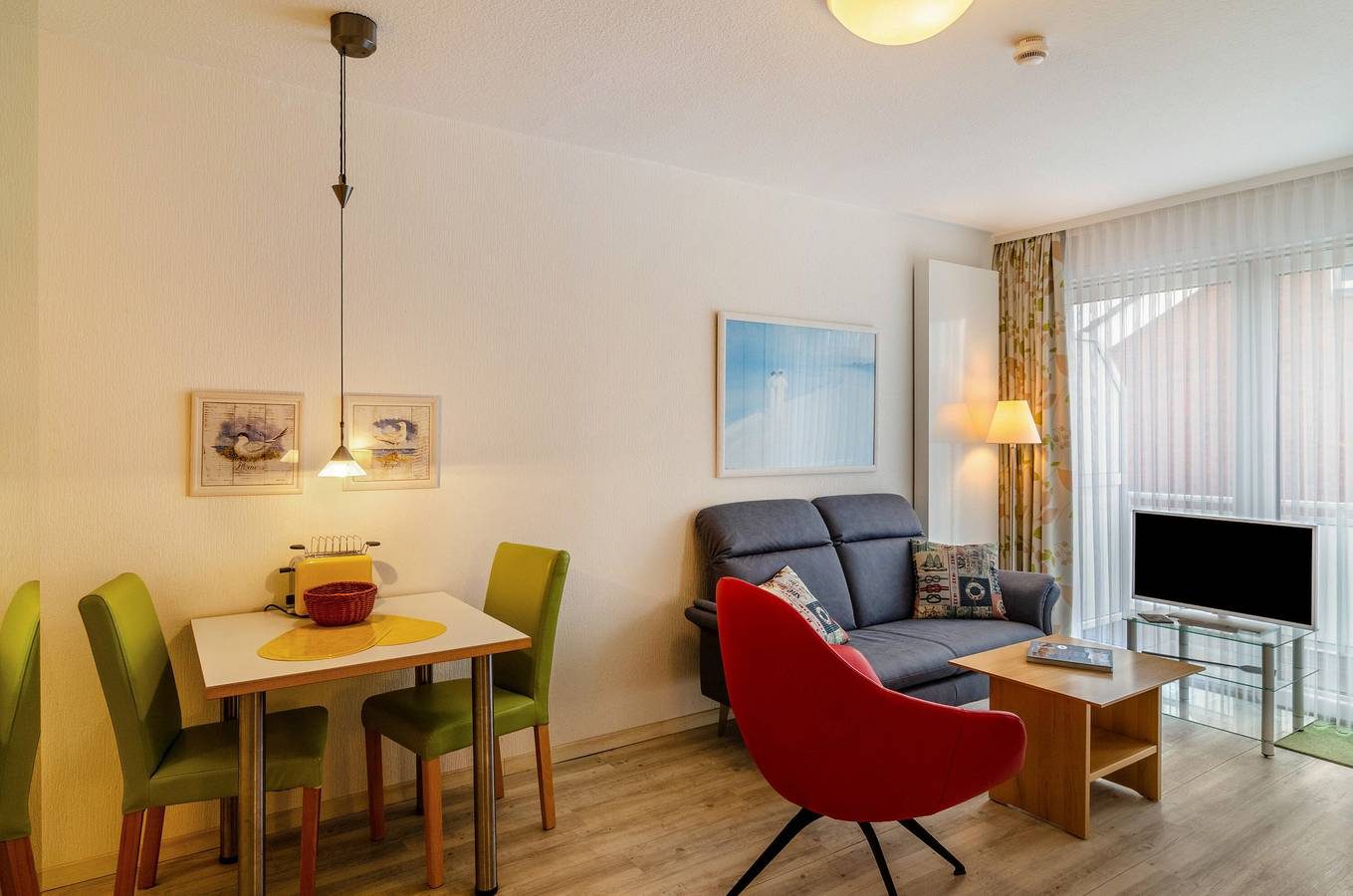 Ferienwohnung 'Seestern - Wohnung 3' mit Balkon und Wlan — Bild 2