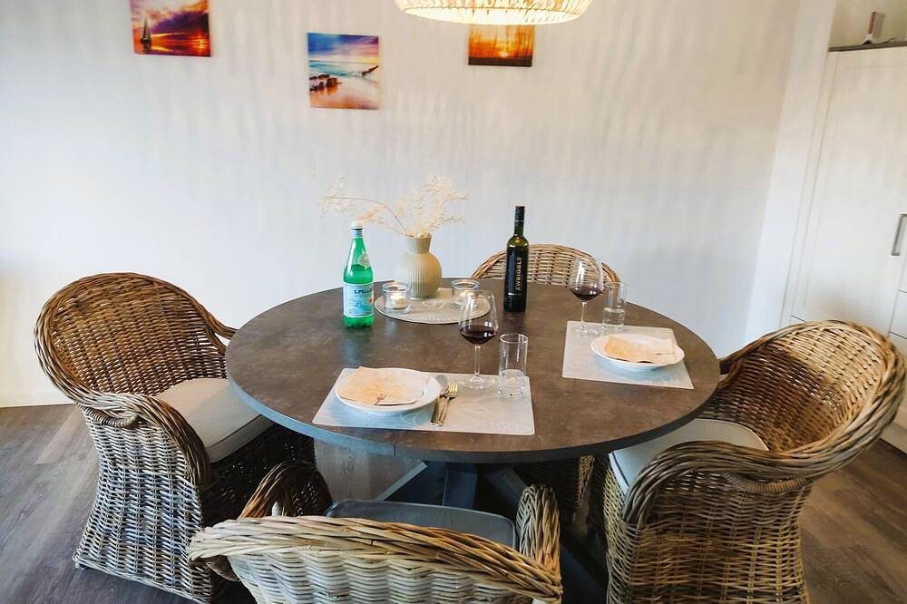 Moderne, hochwertige Ferienwohnung, Erdgeschoss, Sauna, großer Balkon, strandnah — Bild 5