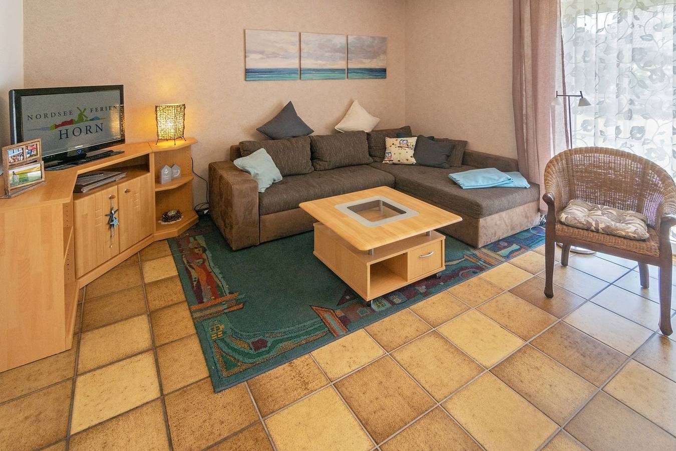 Komfortable Erdgeschoßwohnung (unten rechts) Hannos Huus in Neßmersiel — Bild 2
