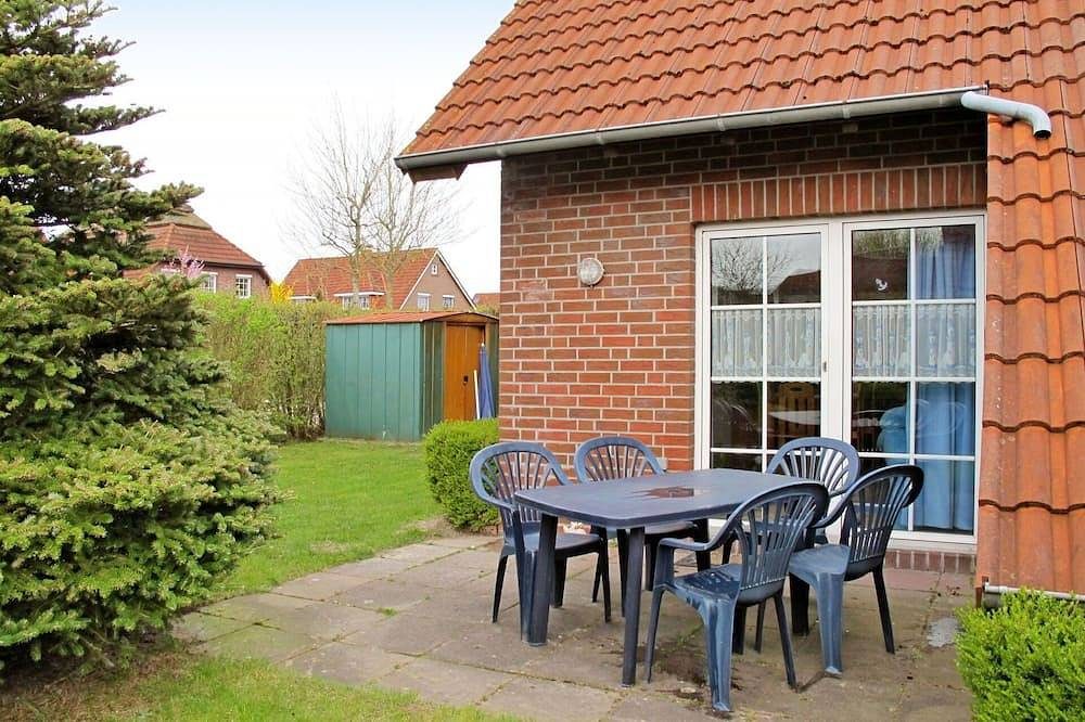 Atemberaubendes  Ferienhaus für 4 Gäste mit  W-Lan, Tv, Terrasse, Haustiere erlaubt und Parkplatz — Bild 2