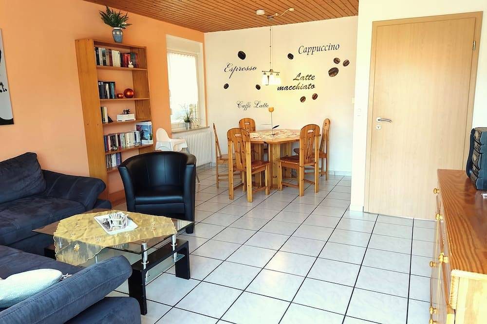 Cozy holiday home near the spa centre, outdoor\/indoor pool and bathing lake