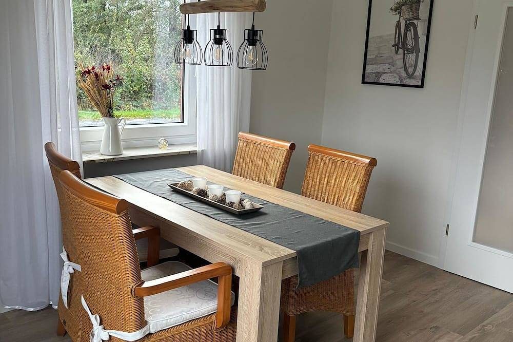 Ferienwohnung\/App. für 5 Gäste mit 85m² in Leer (Ostfriesland) (268712) — Bild 3