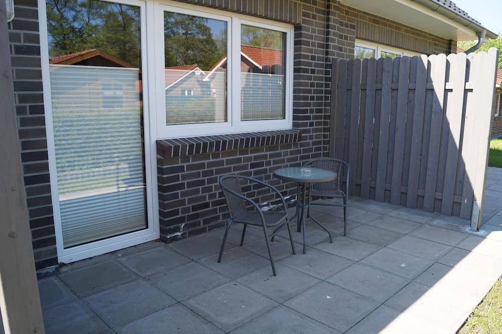 Modernes großzügiges Reihenhaus im Ferienhauspark Papenburg für 2 Personen — Bild 2
