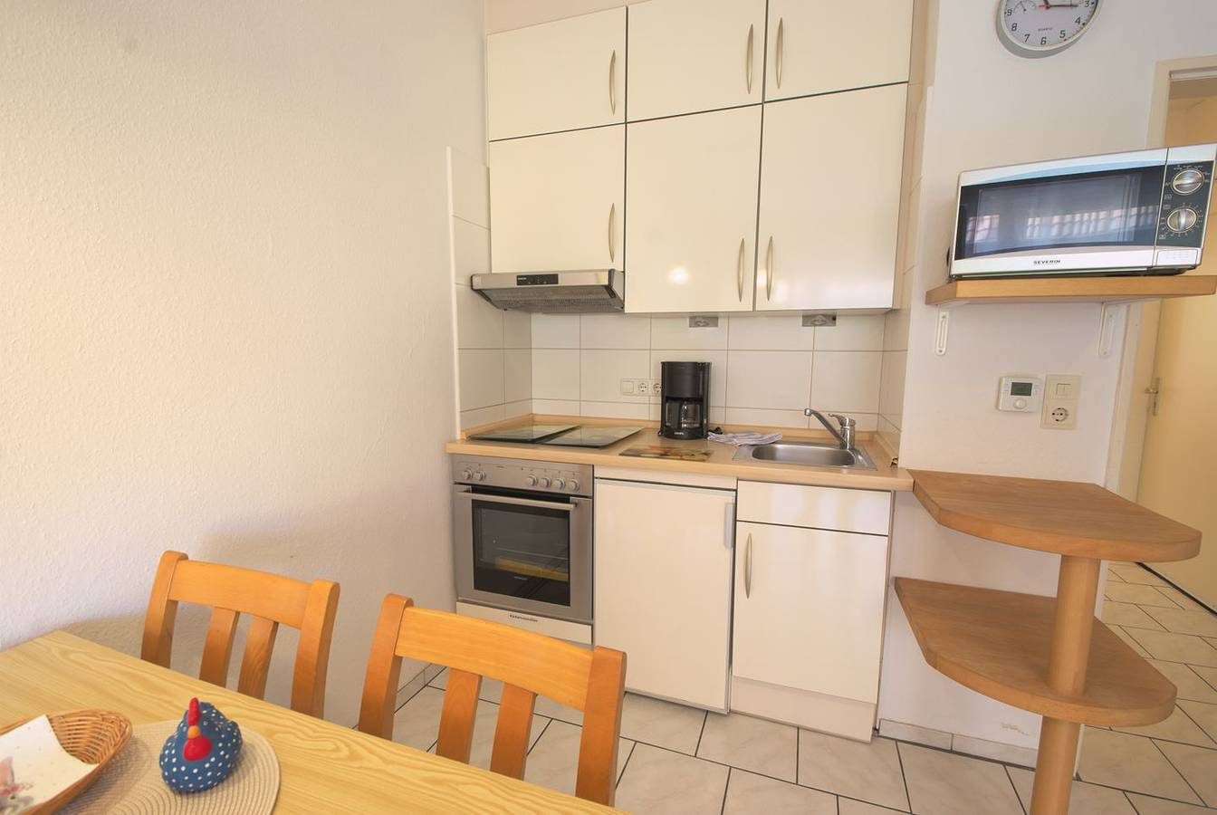 Strandnahe Erdgeschosswohnung mit eingezäunter Terrasse für bis zu 3 Personen — Bild 3