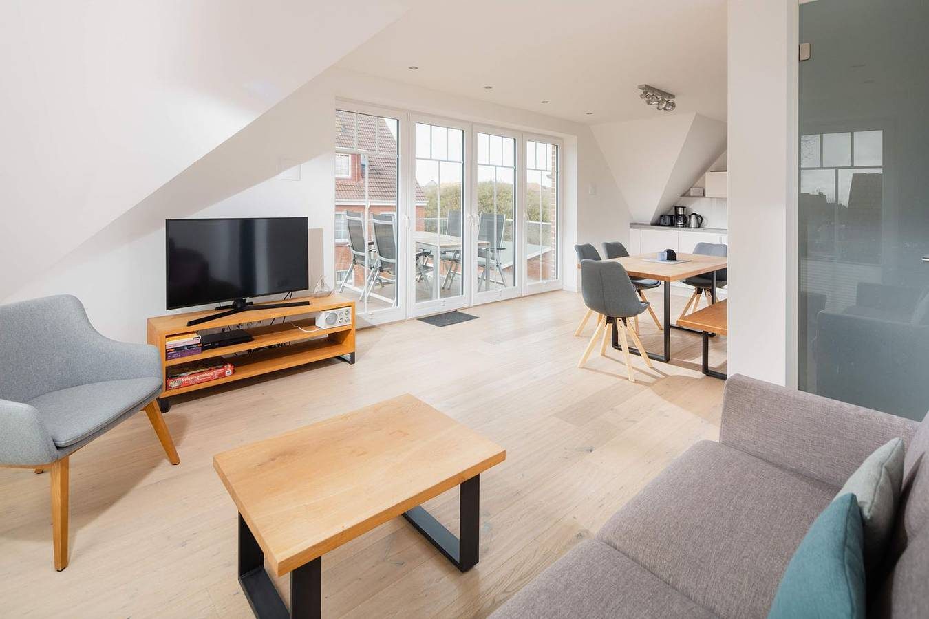 Moderne Ferienwohnung für 4 Personen, Neubau in Strandnähe