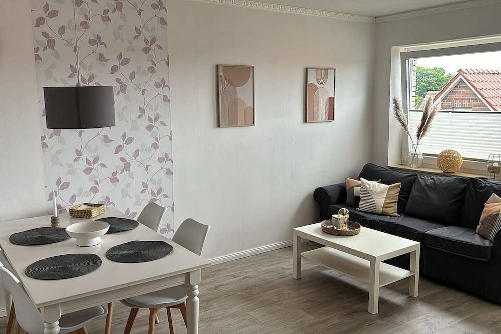Gemütliche Ferienwohnung in direkter Deichlage mit Balkon - beste Aussicht