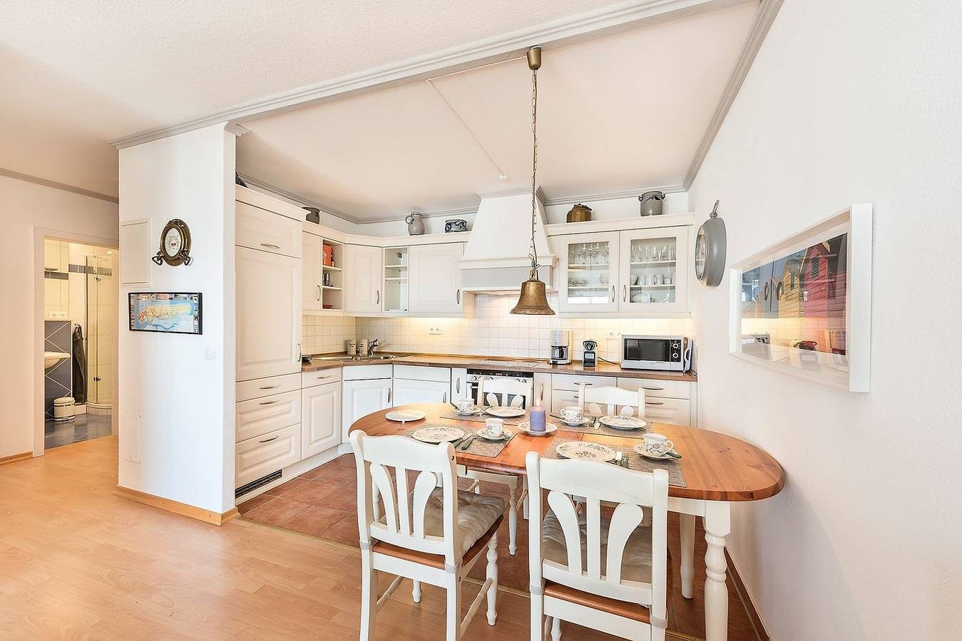 Exklusive Lage, komfortabel wohnen! Das Meer vom Balkon aus genießen — Bild 2