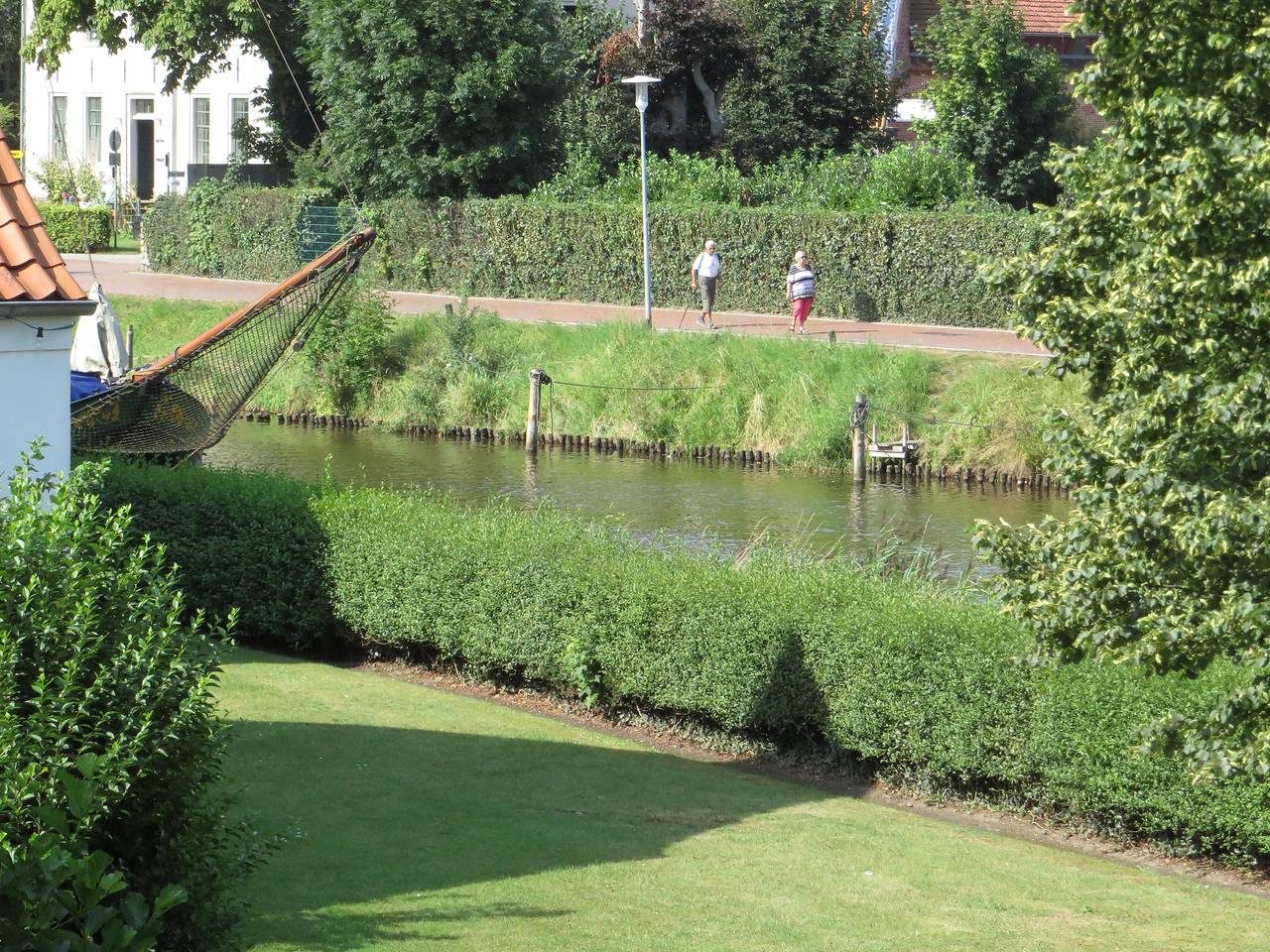 Ferienwohnung an der Harle mit Dachterrasse 