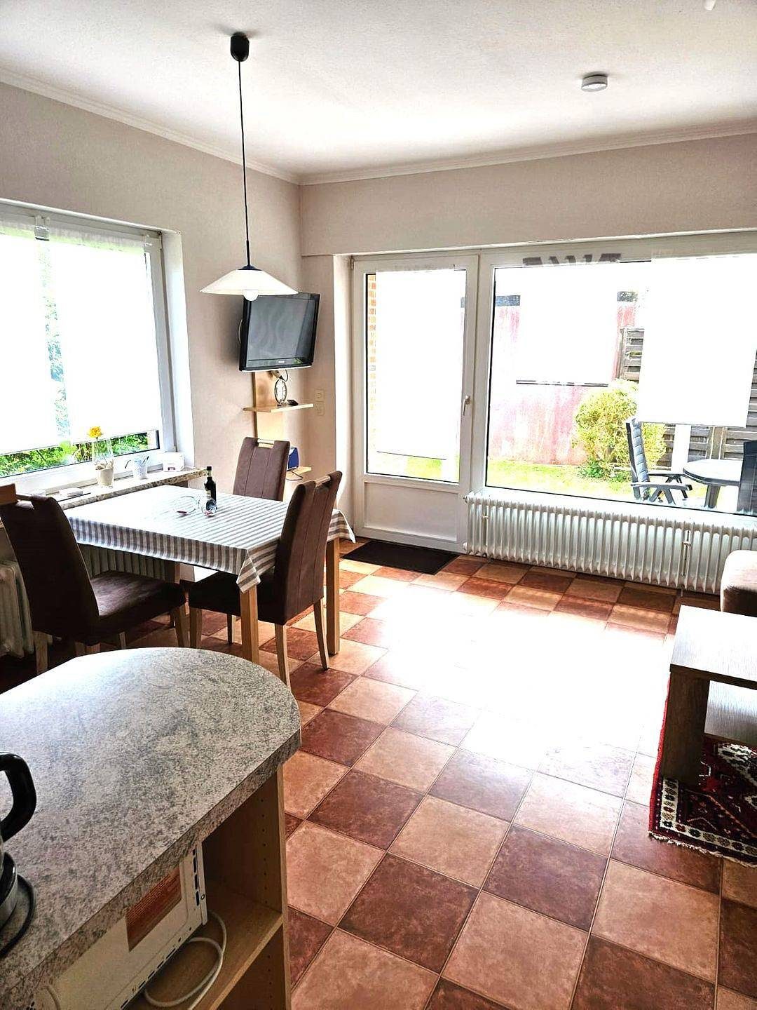 strandnahe Ferienwohnung in Norddeich mit Terrasse und Garten für bis zu 3 Personen — Bild 3