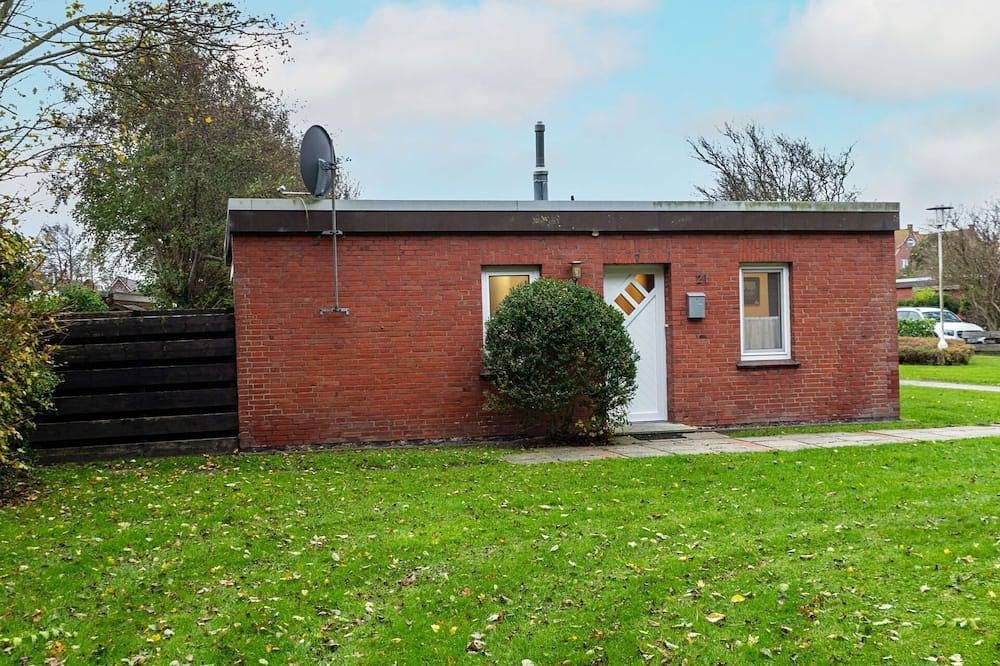 Wunderbares  Ferienhaus für 5 Gäste mit Tv, Terrasse, Haustiere erlaubt und Parkplatz — Bild 3