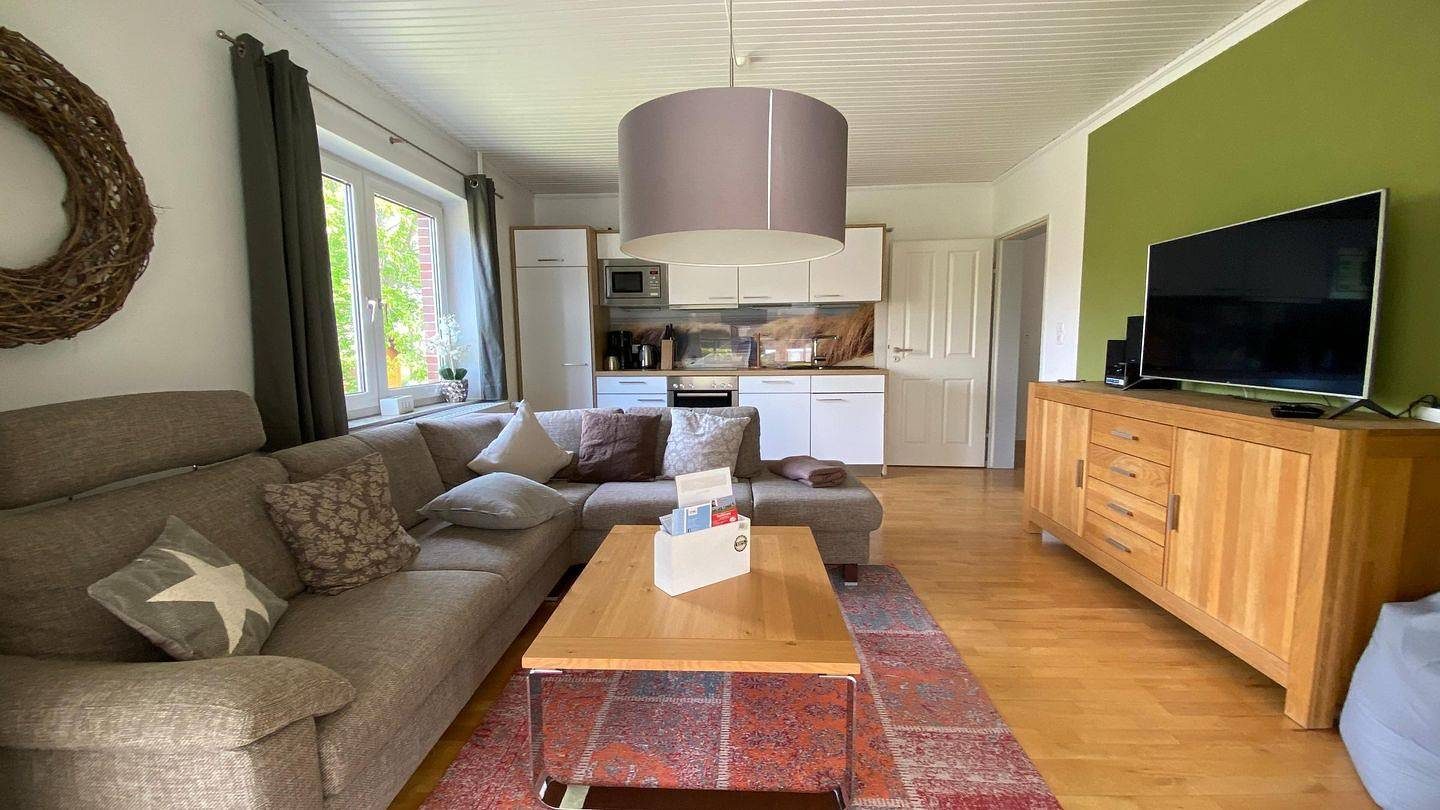 Die wunderschöne Ferienwohnung "Greta" im Wilken´s Hus" liegt in ruhiger Lage unweit des Langeooger Ortskern — Bild 2