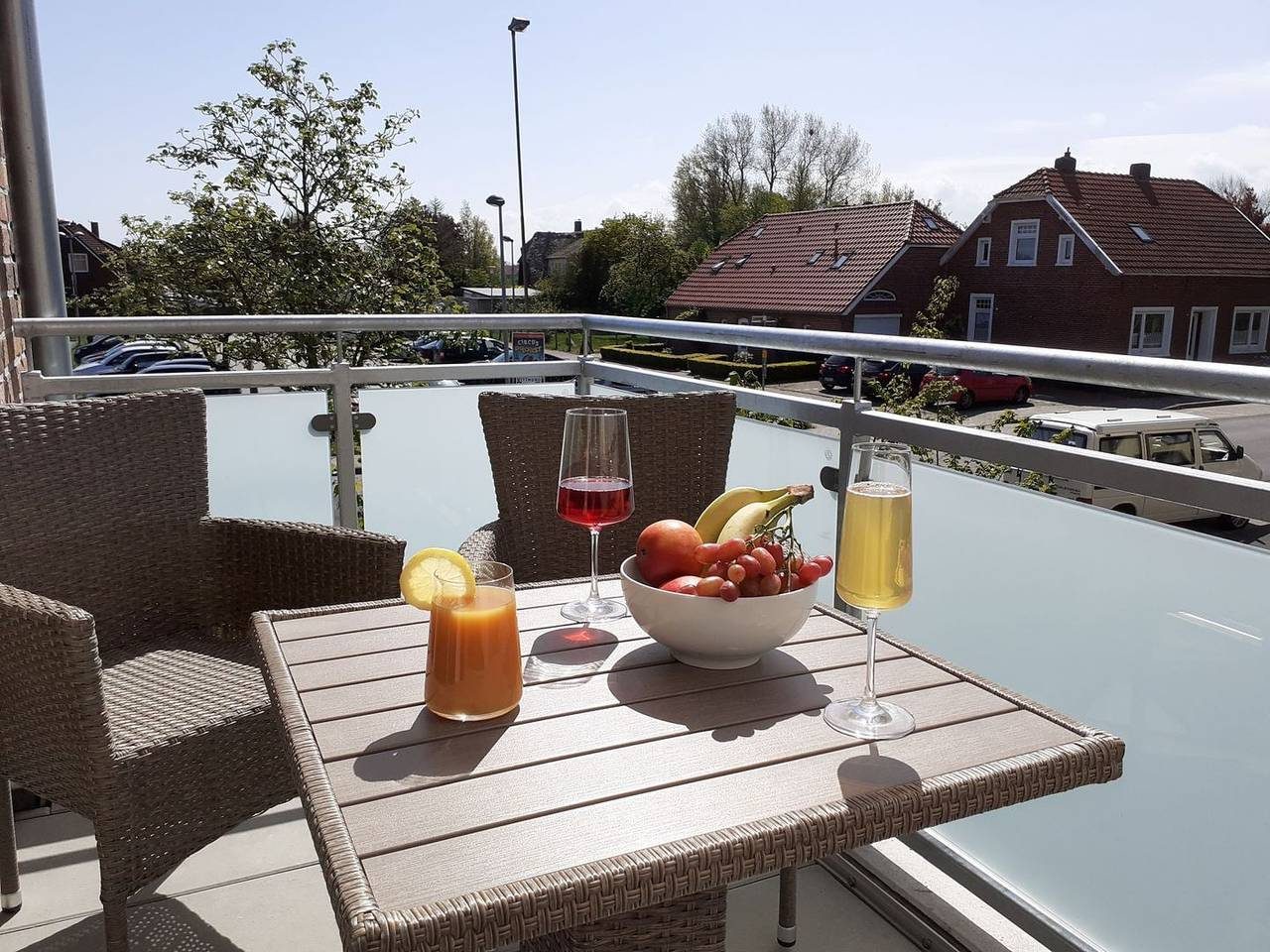 Ferienwohnung im 1. Obergeschoss mit Balkon (Neubau von 2022) in Top-Lage — Bild 2
