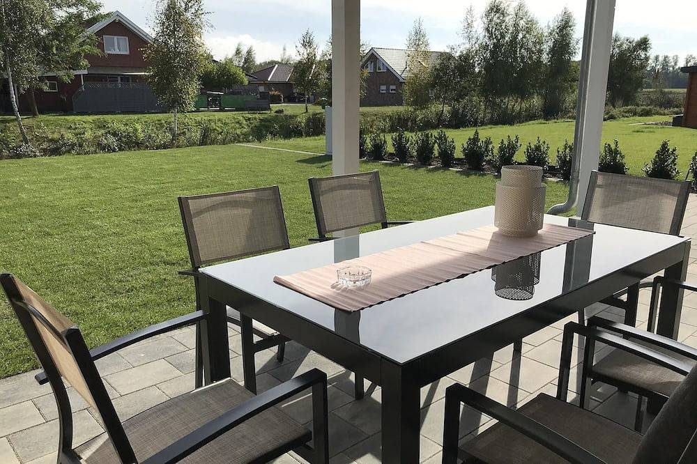 Ferienhaus für 12 P. mit Sauna & Ofen, Direkt am Wasser - 2 Haushälften — Bild 3