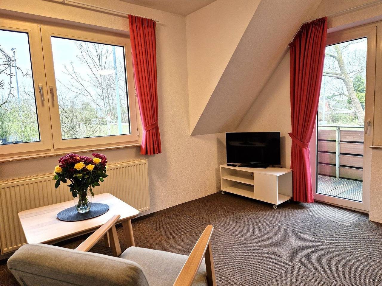 Zentrale, im Herzen Norddeich gelegene Ferienwohnung für 3 Personen + Baby — Bild 2