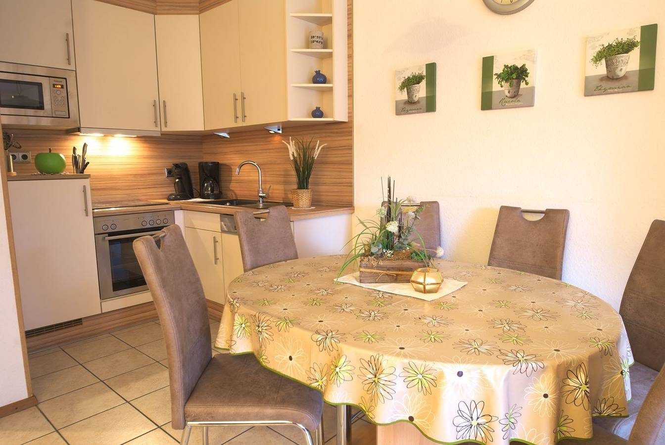 Ferienhaus mit zentraler Lage für bis zu 6 Personen in Norddeich und Garten — Bild 3