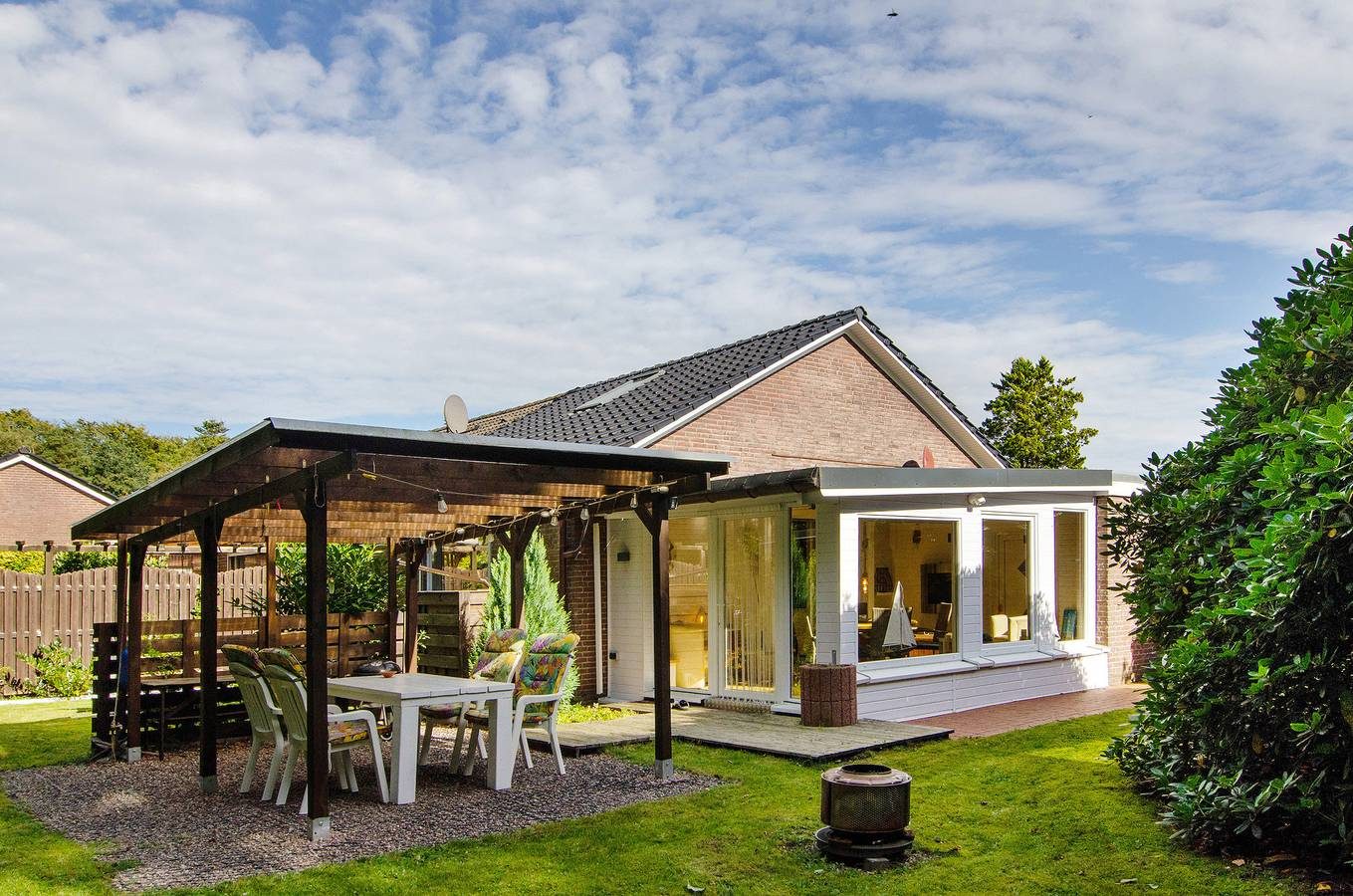 Ferienhaus 'Ferienhaus Piet' mit privater Terrasse, privatem Garten und Wi-Fi