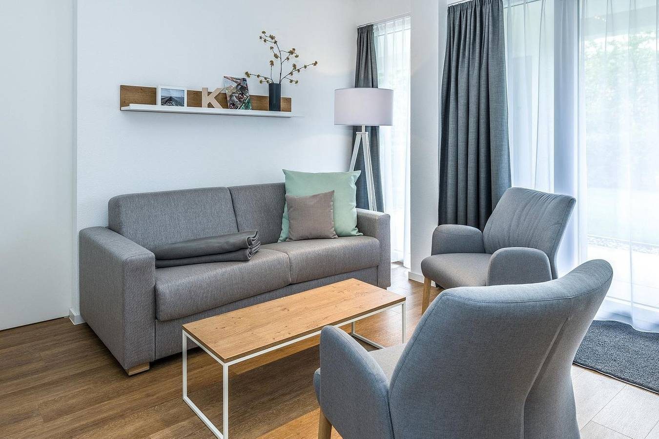 Apartment, strandnah, mit großem Balkon, Parkplatz, Schwimmbad- & Saunanutzung — Bild 2