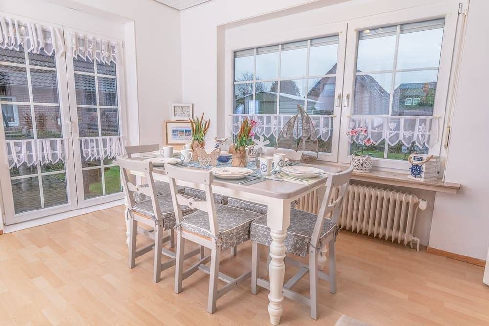 Gepflegtes Ferienhaus an der Nordseeküste. Hunde willk. Umzäunter Garten, Wlan — Bild 4