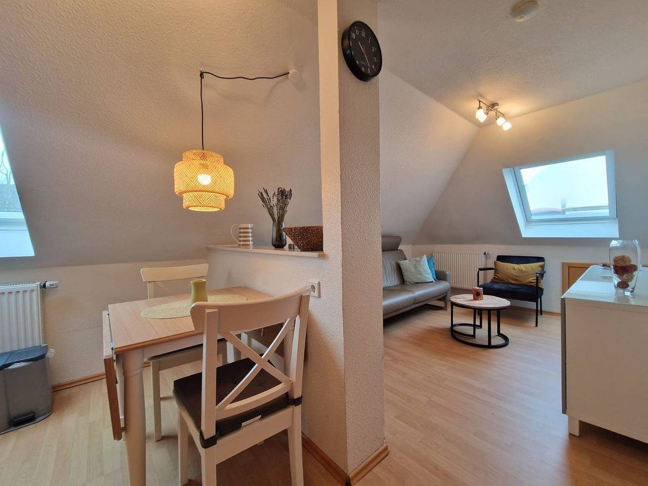 Herzlich Willkommen in der gemütlichen Oberwohnung "Leuchtturm" in Norddeich! — Bild 5