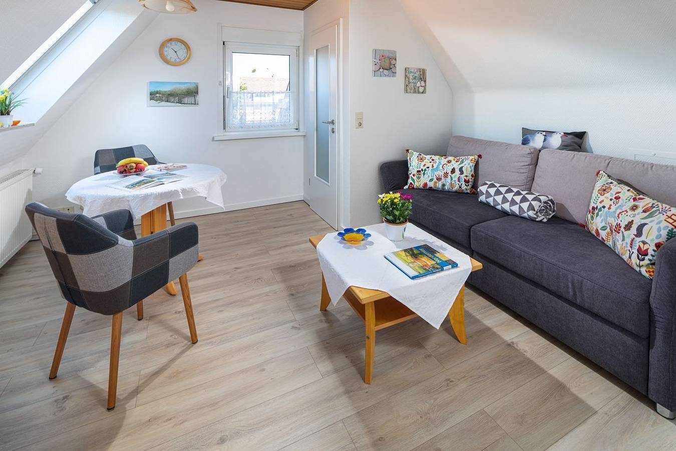 Gemütliche Dachgeschoss Ferienwohnung für bis zu 2 Personen — Bild 3