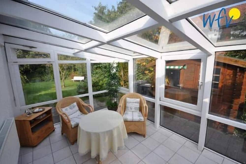 Ferienhaus mit Wintergarten, Terrasse und eigenem Garten! — Bild 3
