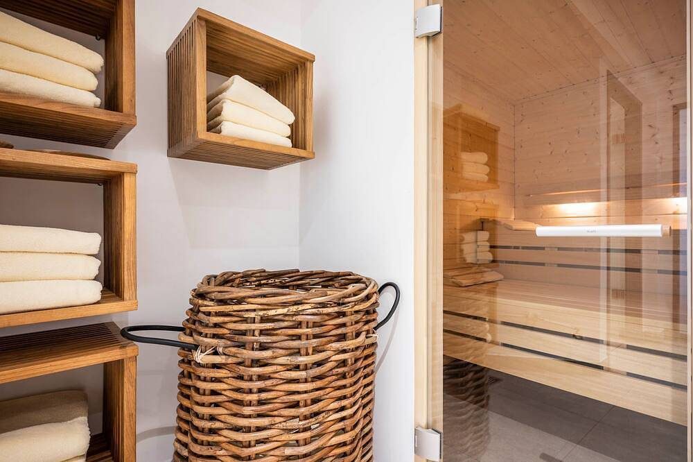 Familien- und hundefreundliche Wohnung mit Schwimmbad und Sauna, zentral gelegen — Bild 4