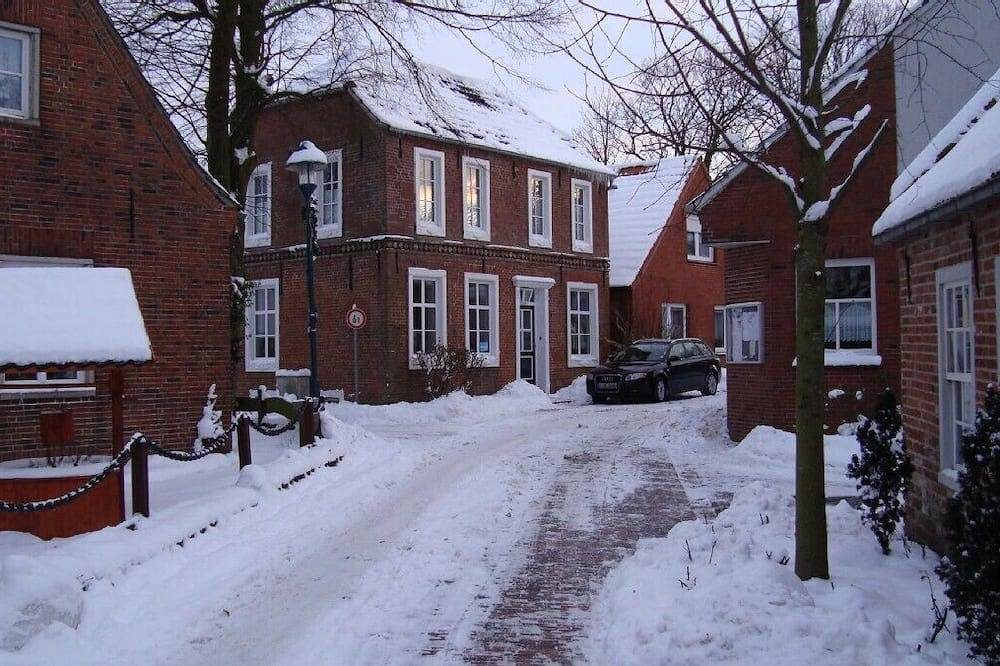 Historisches Kapitänshaus in der Nähe von Greetsiel — Bild 2