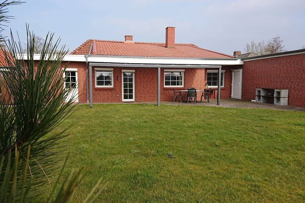 Ebenerdige Ferienwohnung mit großem Garten in Norddeich\/Ostfriesland