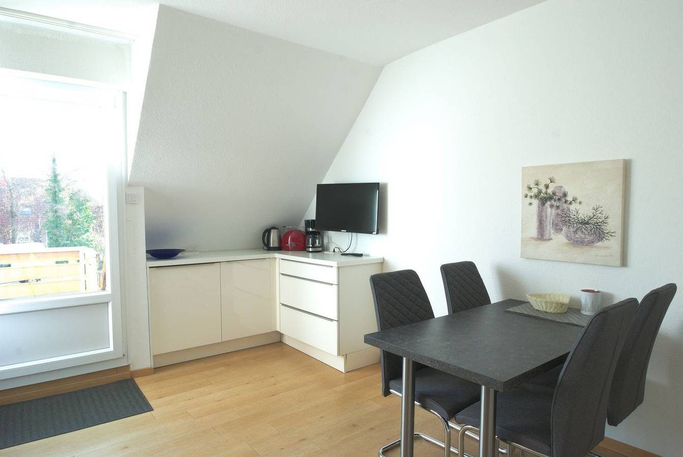 Strandnahe Oberwohnung mit Balkon für bis zu 3 Personen — Bild 3