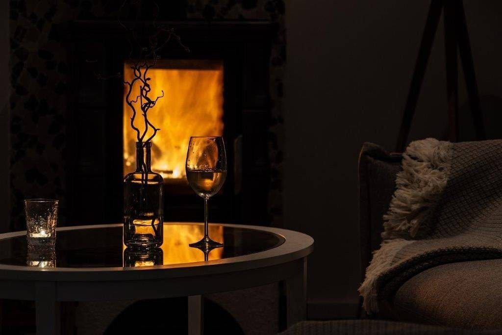 Die frisch renovierte Ferienwohnung 'Vörn' im Meedebhus für 2 Personen und Ihren Hund
überrascht mit einem wunderschönen Wintergarten und einem Kamin für gemütliche Stunden. — Bild 5