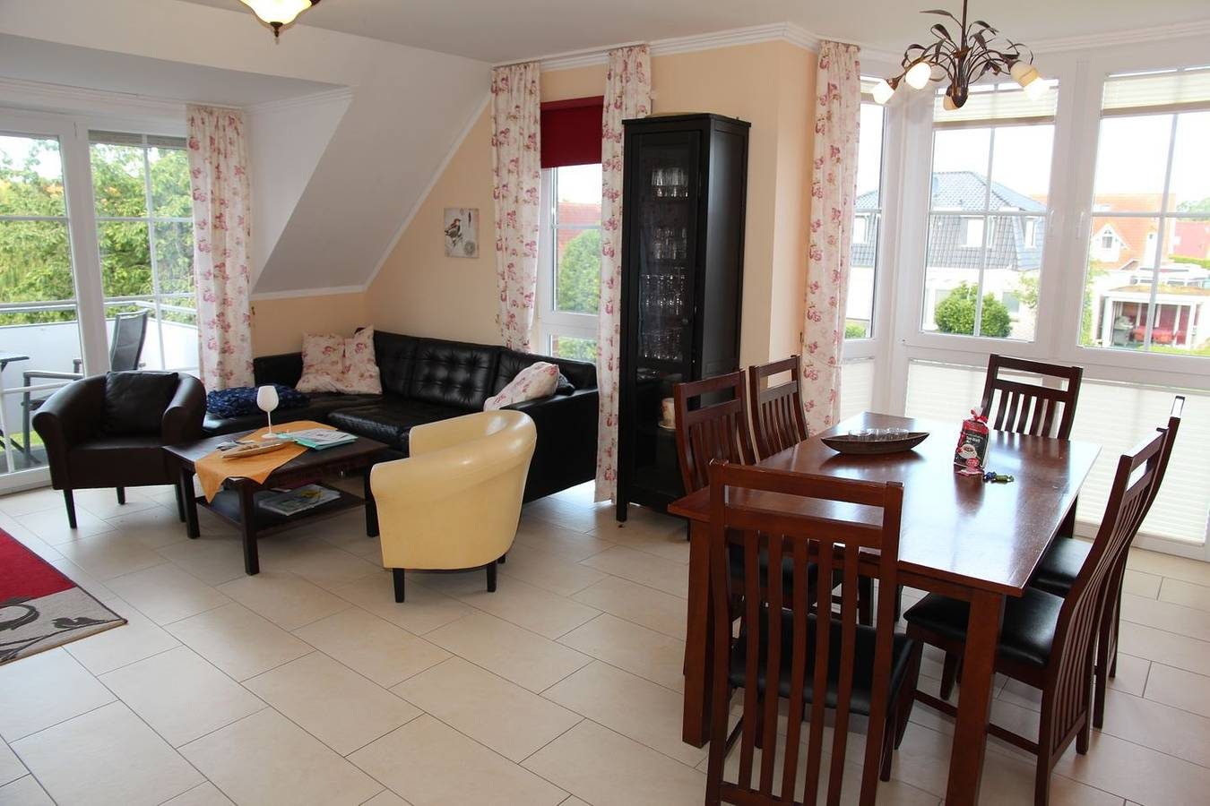Allergiker-freundliche Ferienwohnung (80qm) mit Balkon für 6 Personen am Wasser