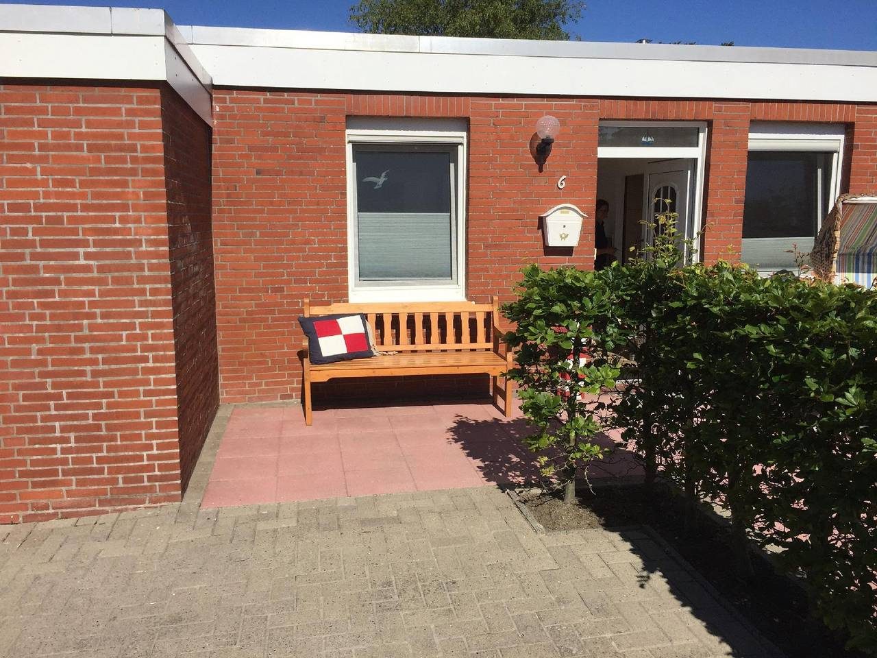 Nettes Ferienhaus in Dornumersiel mit Grill, Garten und Terrasse — Bild 4