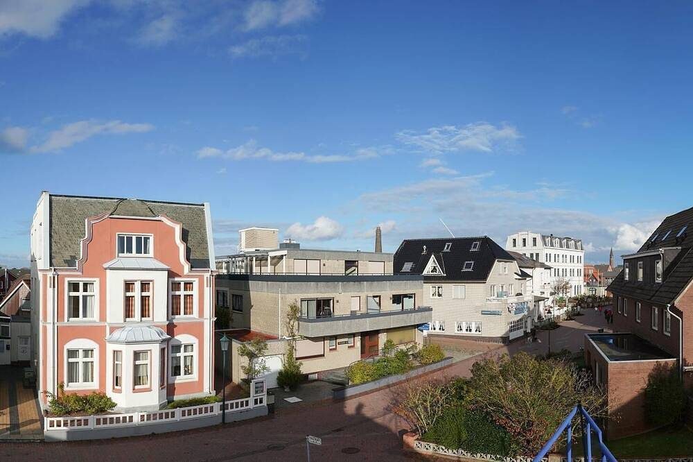 Sonnige Dachterrasse mit Blick auf alle drei Leuchttürme Borkums! — Bild 5