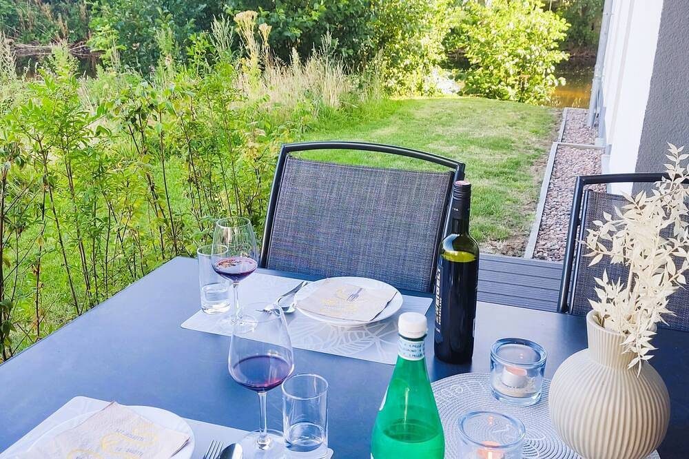 Moderne, hochwertige Ferienwohnung, Erdgeschoss, Sauna, großer Balkon, strandnah — Bild 3