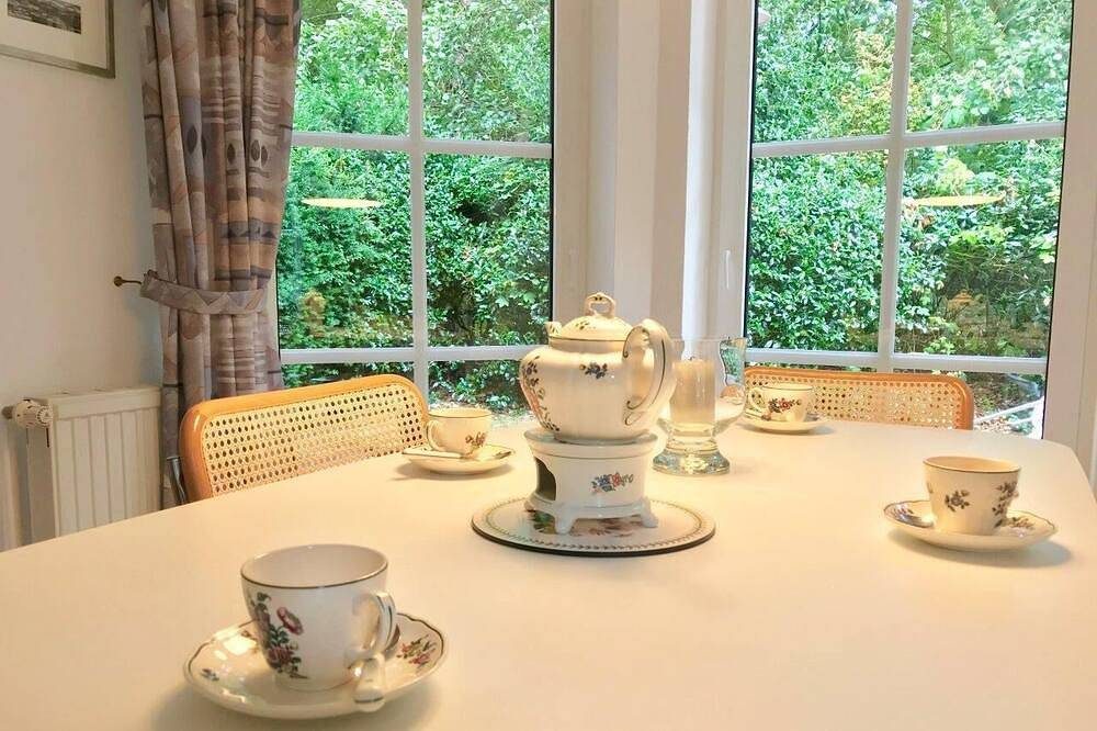 Die gemütliche Ferienwohnung „Edes Huus“ liegt ruhig im Grünen am Langeooger Ort — Bild 5