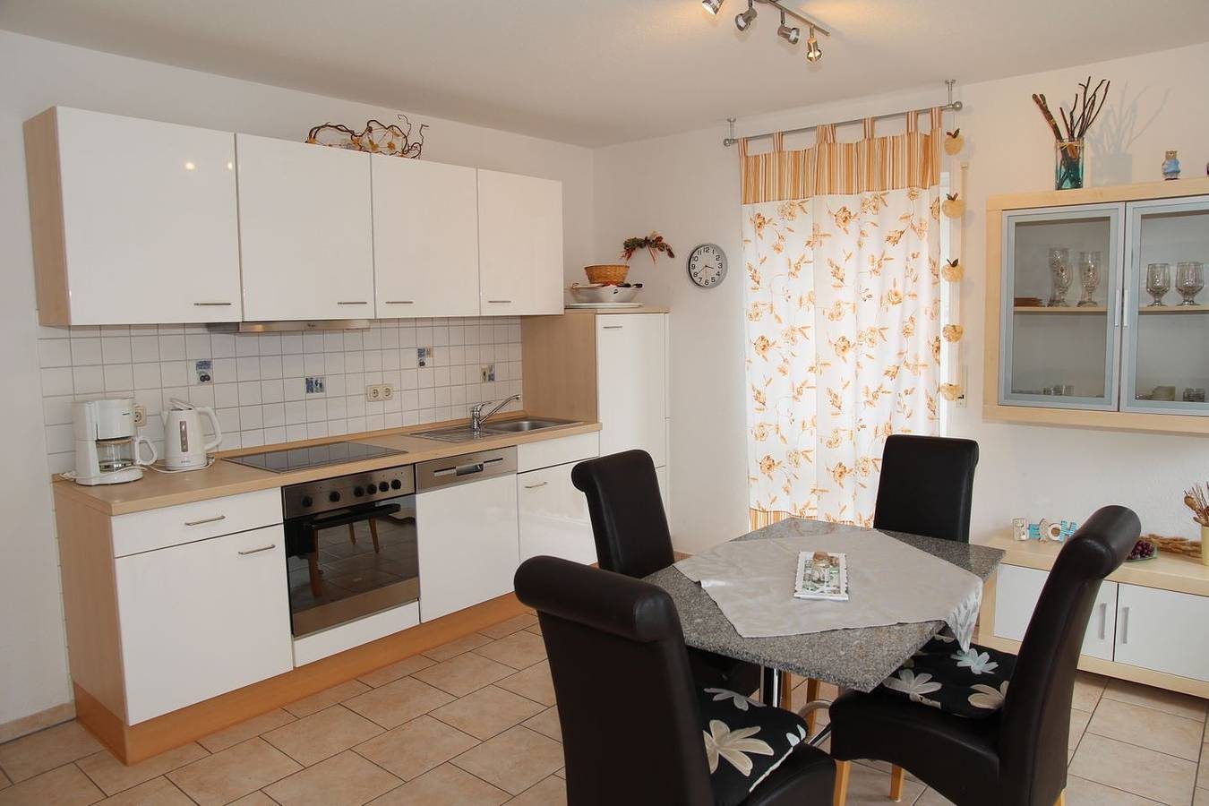 Gemütliche Ferienwohnung (60qm) für 4 Personen mit Balkon in Nordseenähe — Bild 4