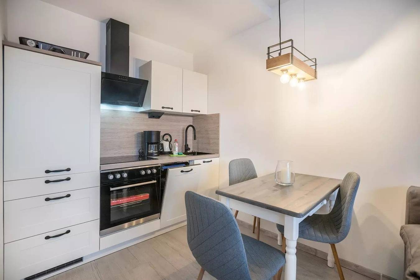 Apartement mit Balkon und Wlan — Bild 3