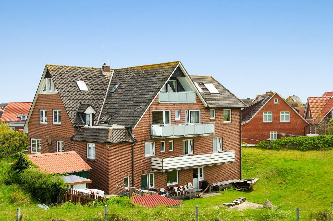 Ferienwohnung "Strandhus Uiterst-hörn Luv" mit Meerblick, Gemeinschafts-Garten und Wlan