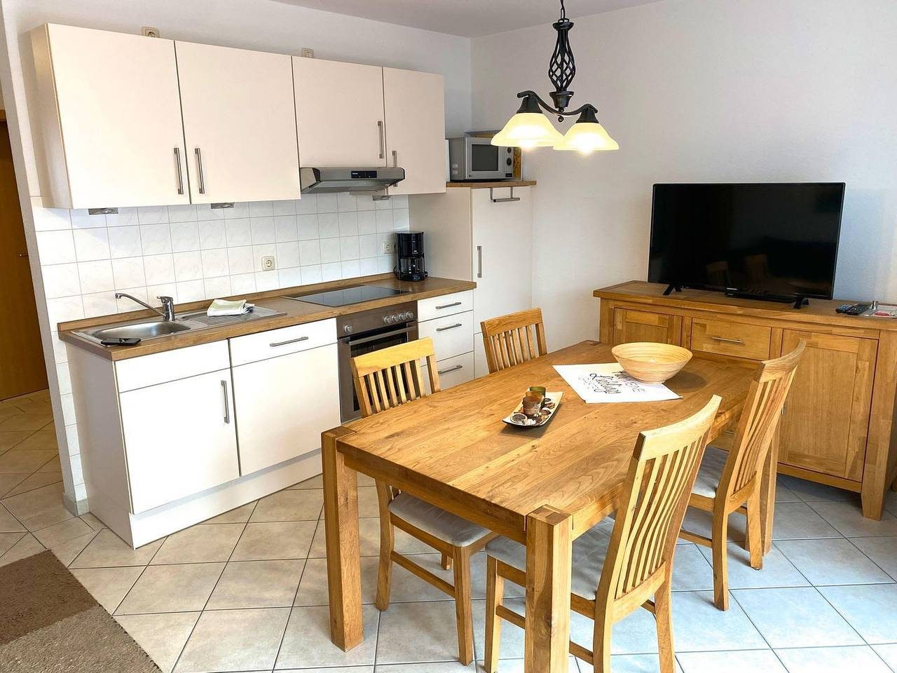 Erdgeschoss Ferienwohnung für 2 Personen - Strandnähe - eingezäunte Terrasse — Bild 2