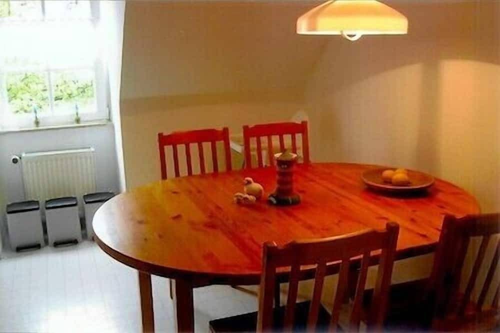 Ruhig gelegene schöne Ferienwohnung, nahe Ortskern und Hafen, Hunde willkommen! — Bild 2