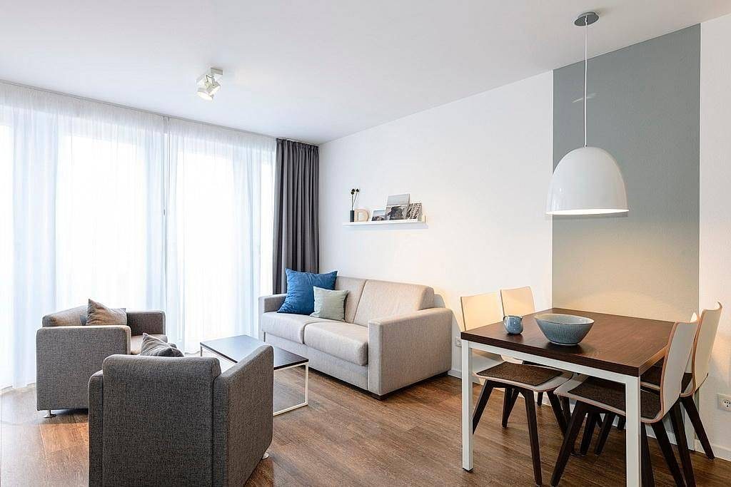 Strandnahes Ferienapartment mit Südbalkon inklusive Schwimmbad- & Saunanutzung — Bild 4
