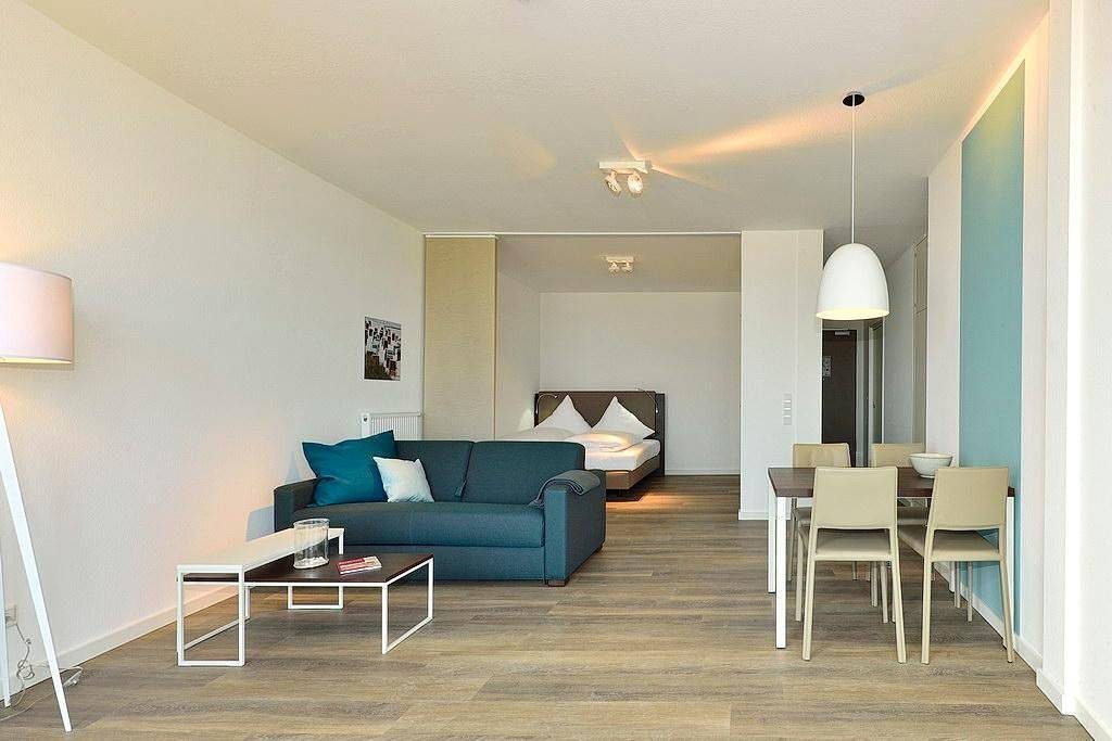 Top Ferienapartment an der Nordsee mit direktem Meerblick, Balkon und Strandkorb — Bild 3