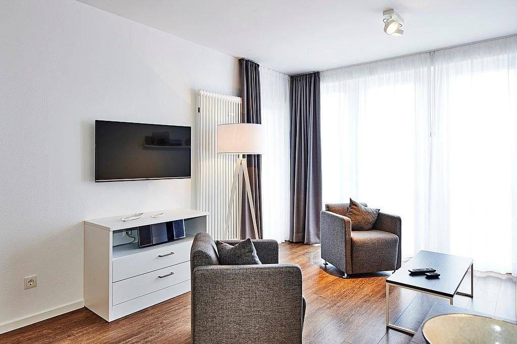 Strandnahes Ferienapartment mit Südbalkon inklusive Schwimmbad- & Saunanutzung — Bild 2