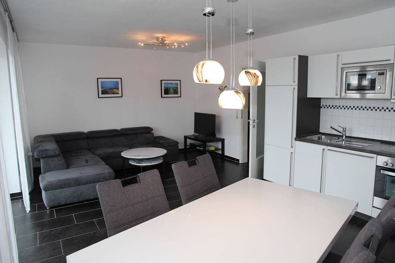 Gemütliche Ferienwohnung (60qm) für 4 Personen mit Balkon in toller Lage — Bild 5